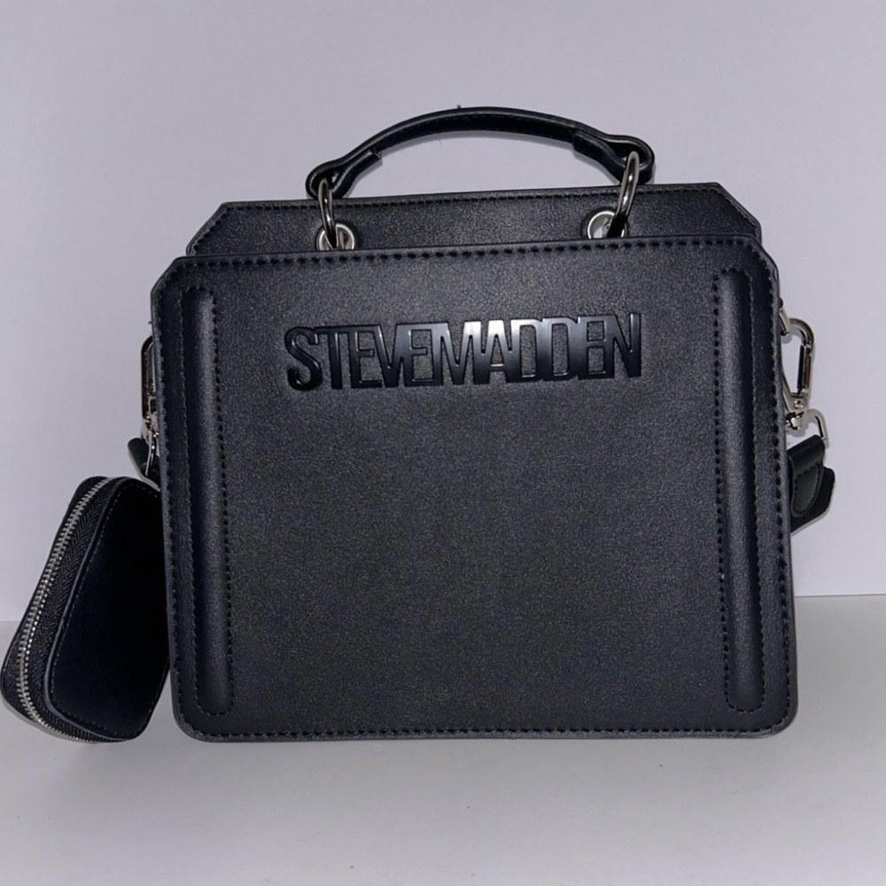 Steve Madden Bevelyn Convertible Crossbody Handbag Hand Carry Tote Purse